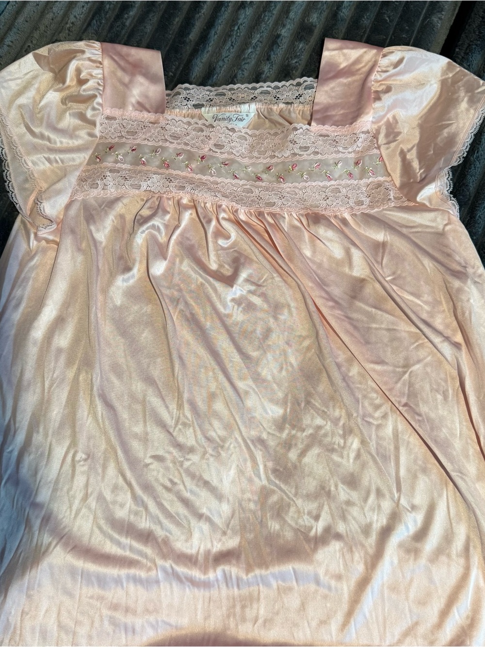 Vintage Vanity Fair Glisanda Nightgown Tea Rose Pink Satin Tricot Lace Sz S USA